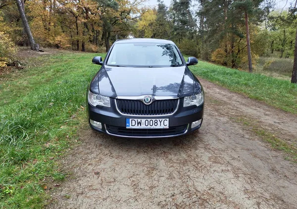 zachodniopomorskie Skoda Superb cena 23500 przebieg: 243750, rok produkcji 2009 z Wrocław